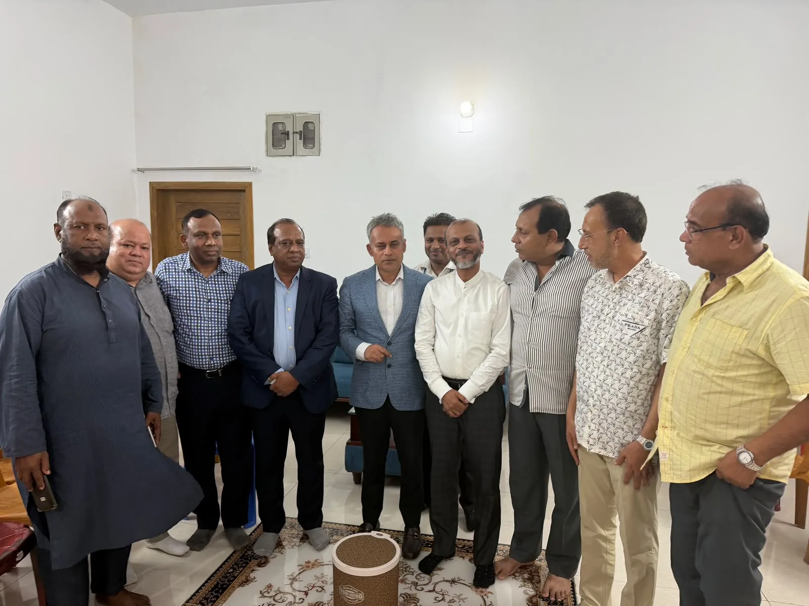 বাগেরহাটের উন্নয়ন ও যোগাযোগ ব্যবস্থা নিয়ে সেতু মন্ত্রীর বাসভবনে ব্যারিস্টার জাকির হোসেনের নেতৃত্বে উচ্চ পর্যায়ের বৈঠক